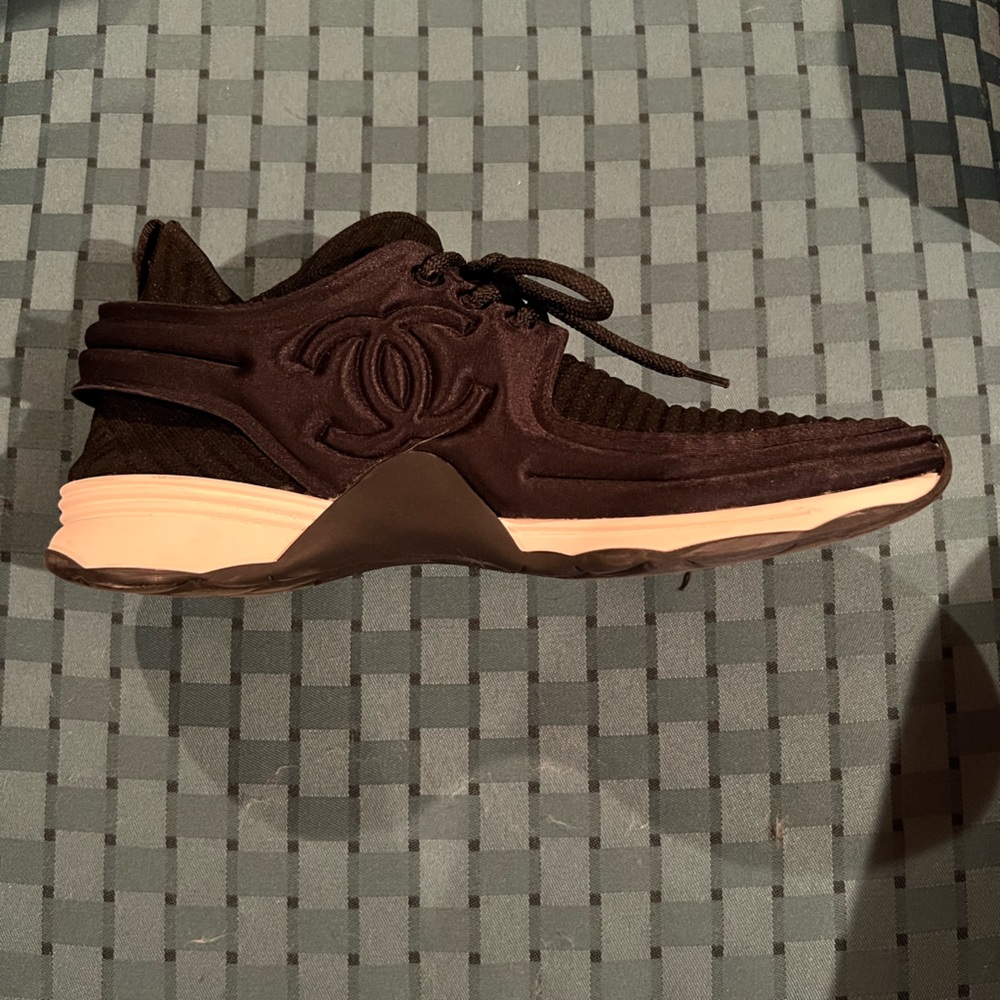 Chanel black huarache style slip on sneakers with multiple CC logos. Sz. 40 - Picture 4 of 11